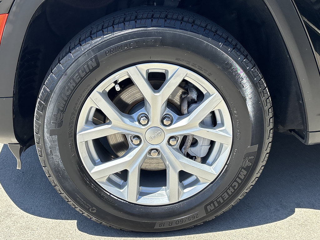 Used 2023 Jeep Grand Cherokee Limited AWD/4WD image 31