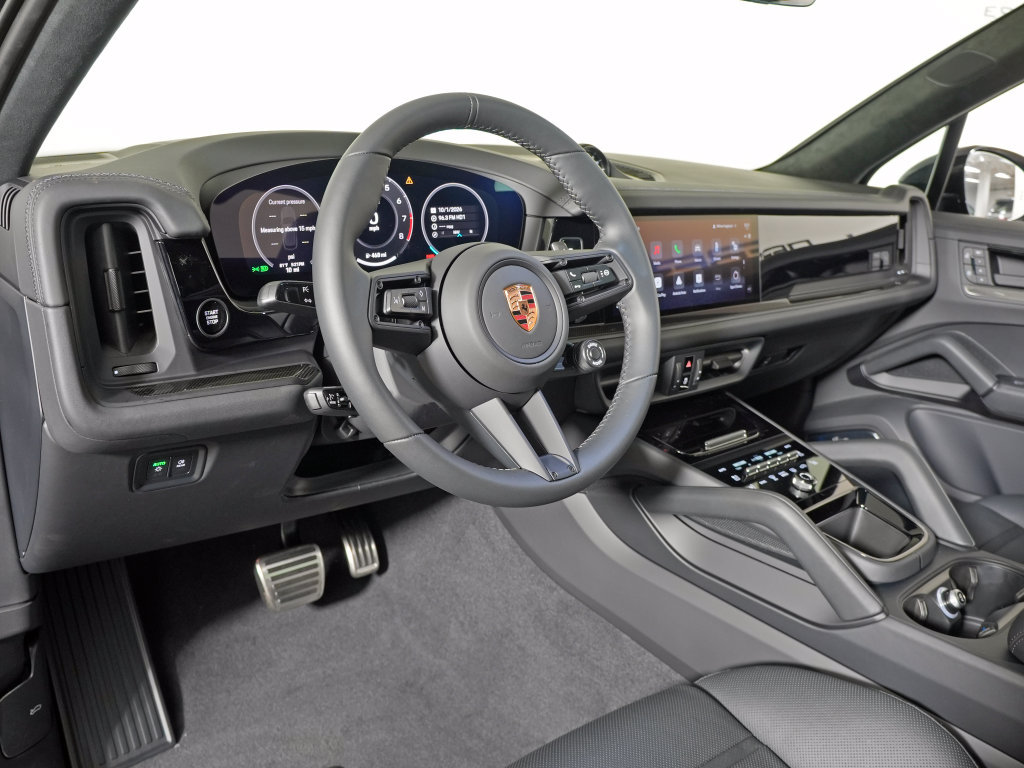 New 2026 Porsche Cayenne GTS AWD/4WD image 4