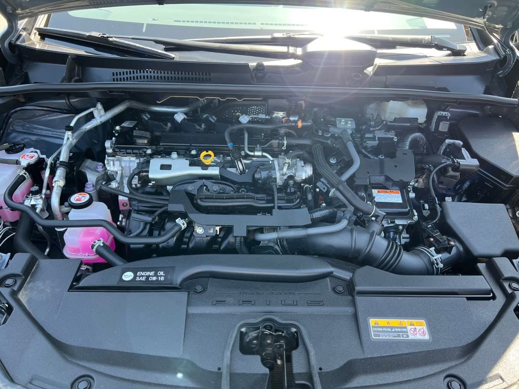 Used 2024 Toyota Prius XLE image 40