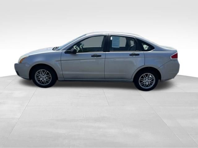 Used 2009 Ford Focus SE FWD image 4