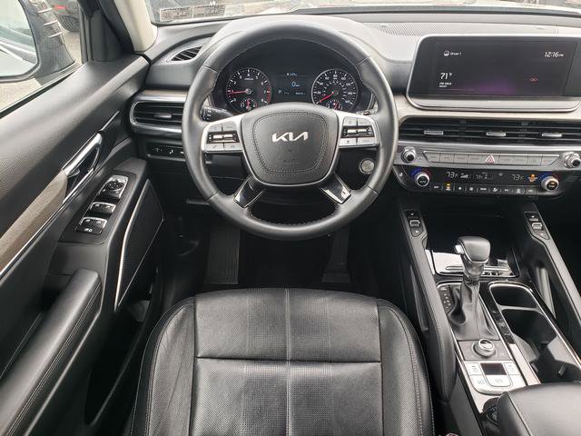 Used 2022 Kia Telluride EX w/ EX Premium Package image 17