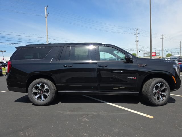 New 2026 GMC Yukon XL AT4 Ultimate w/ LPO, Floor Liner Package AWD/4WD image 18