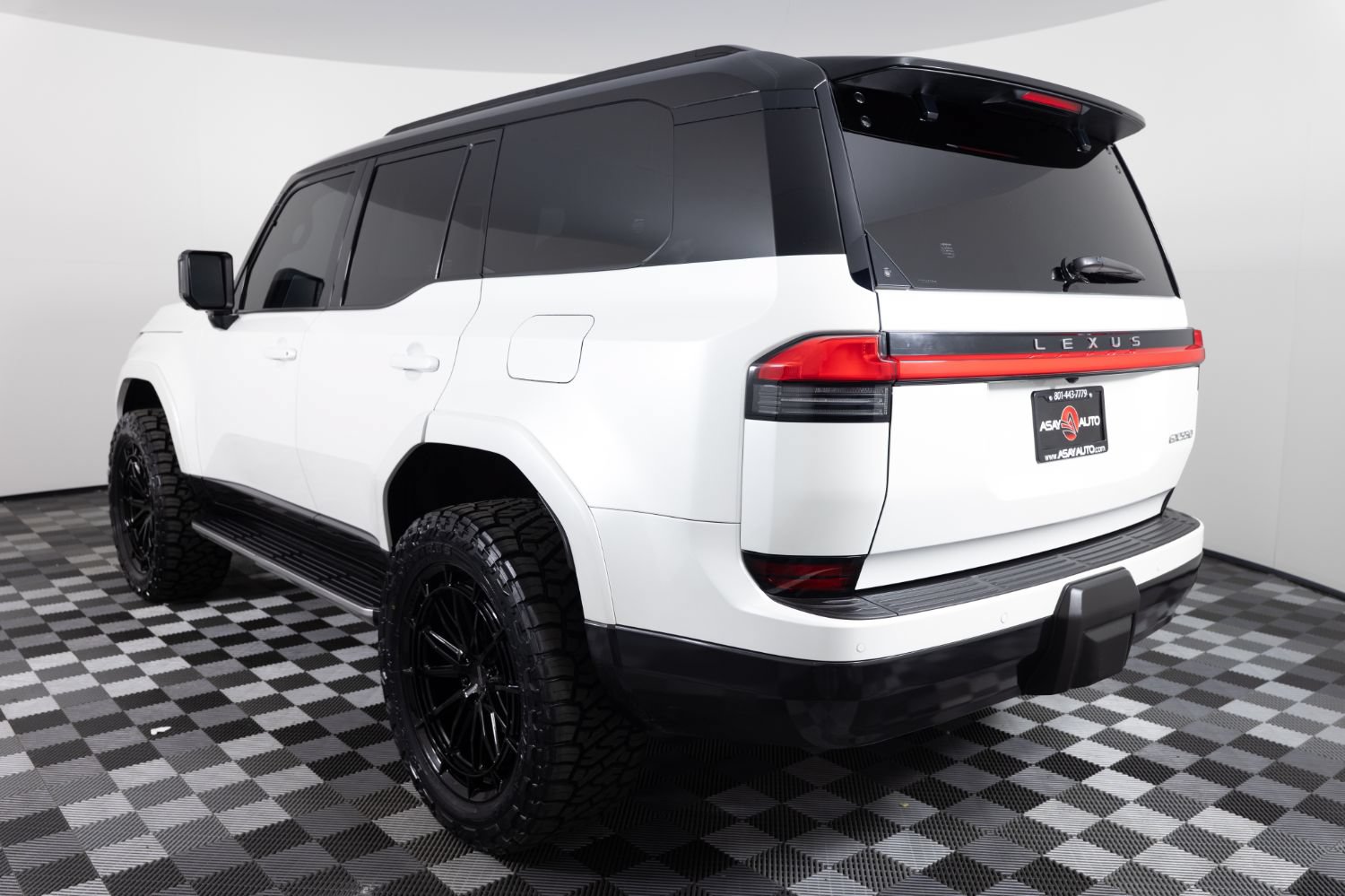 Used 2025 Lexus GX 550 w/ Accessory Package (2T) AWD/4WD image 5