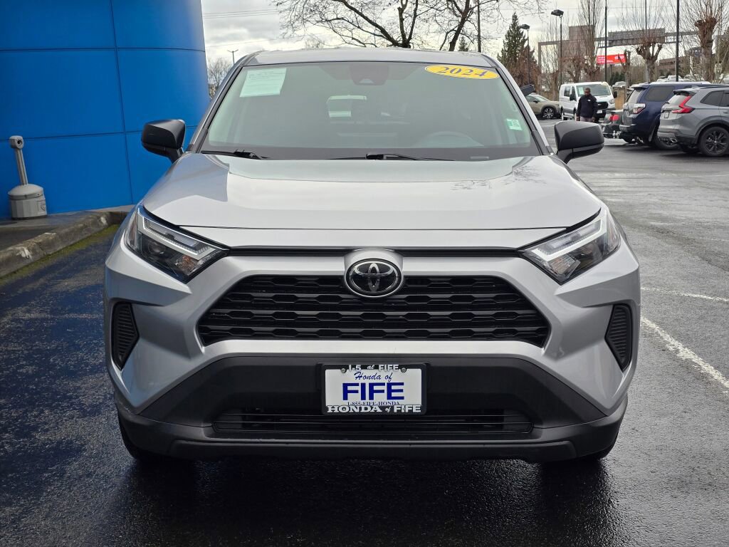 Used 2024 Toyota RAV4 LE image 8