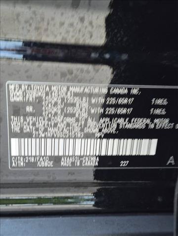 Used 2025 Toyota RAV4 XLE FWD image 23