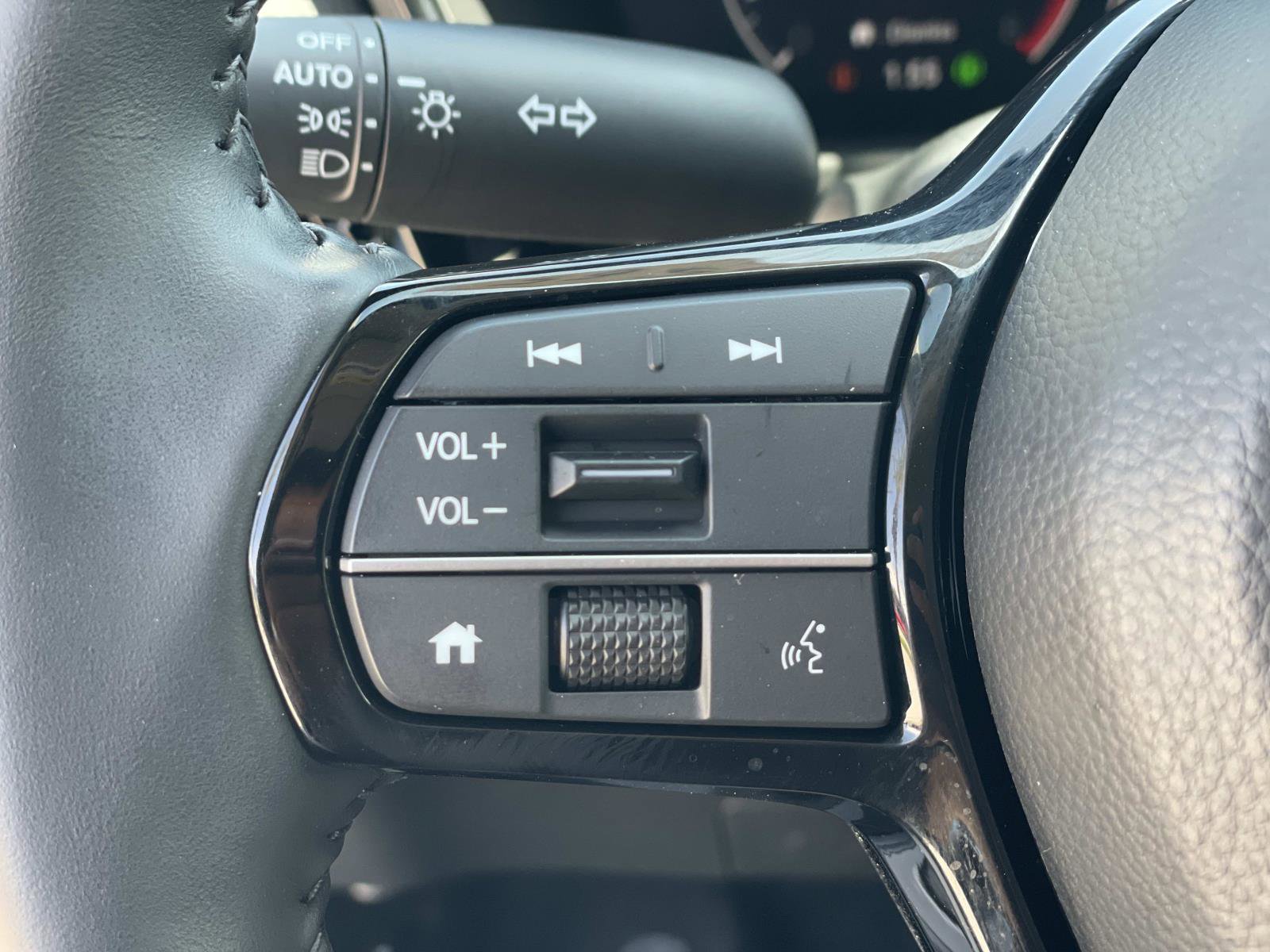 Certified 2025 Honda CR-V EX-L image 5