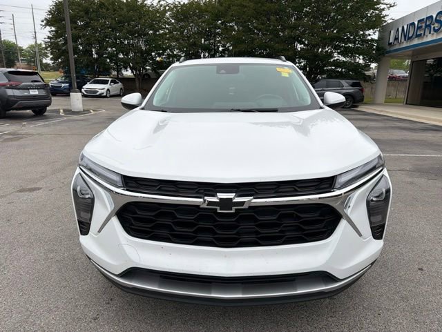 Used 2024 Chevrolet Trax LT w/ Driver Confidence Package FWD image 8