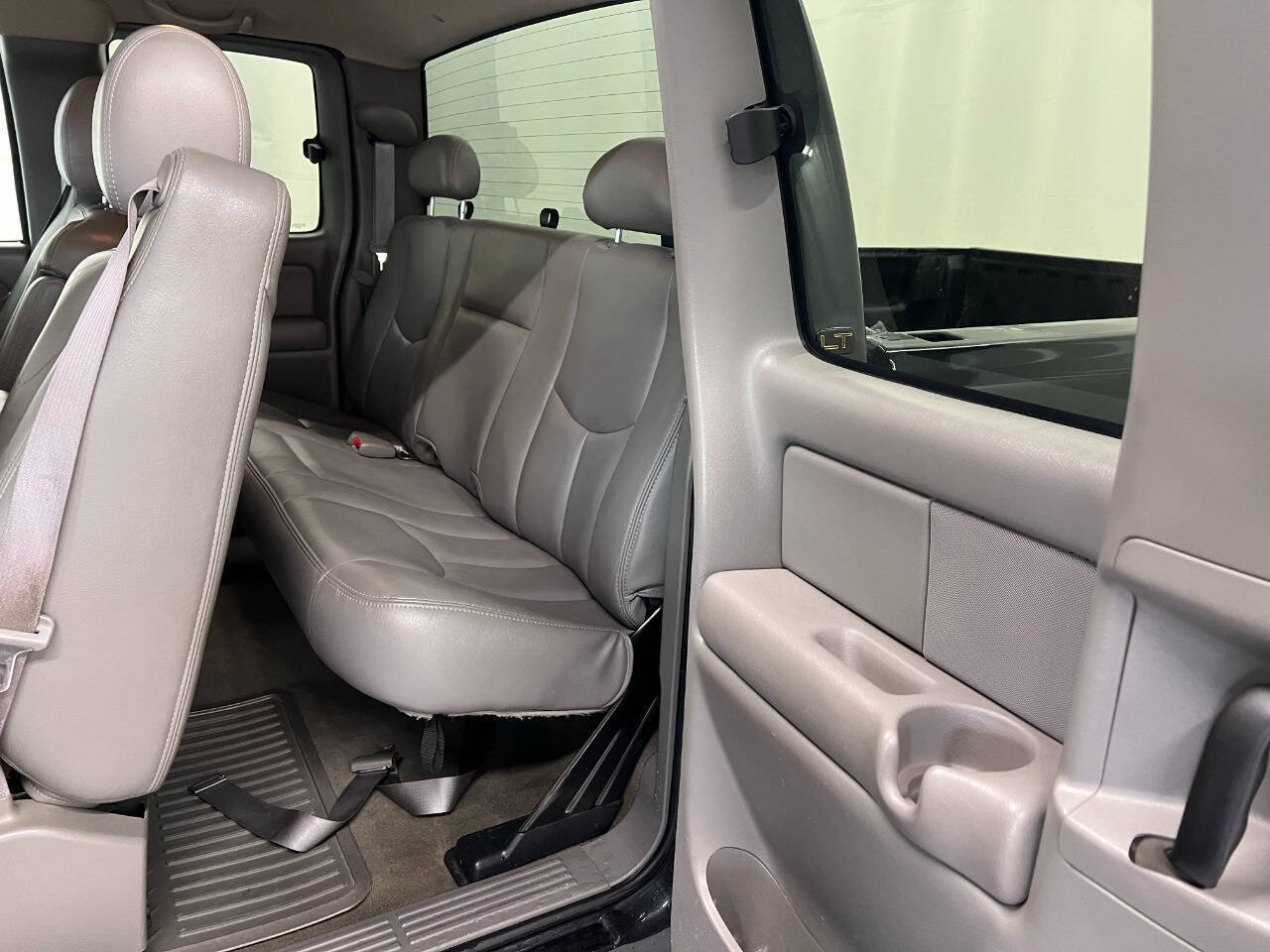 Used 2003 Chevrolet Silverado 1500 LT w/ Off-Road Package AWD/4WD image 9