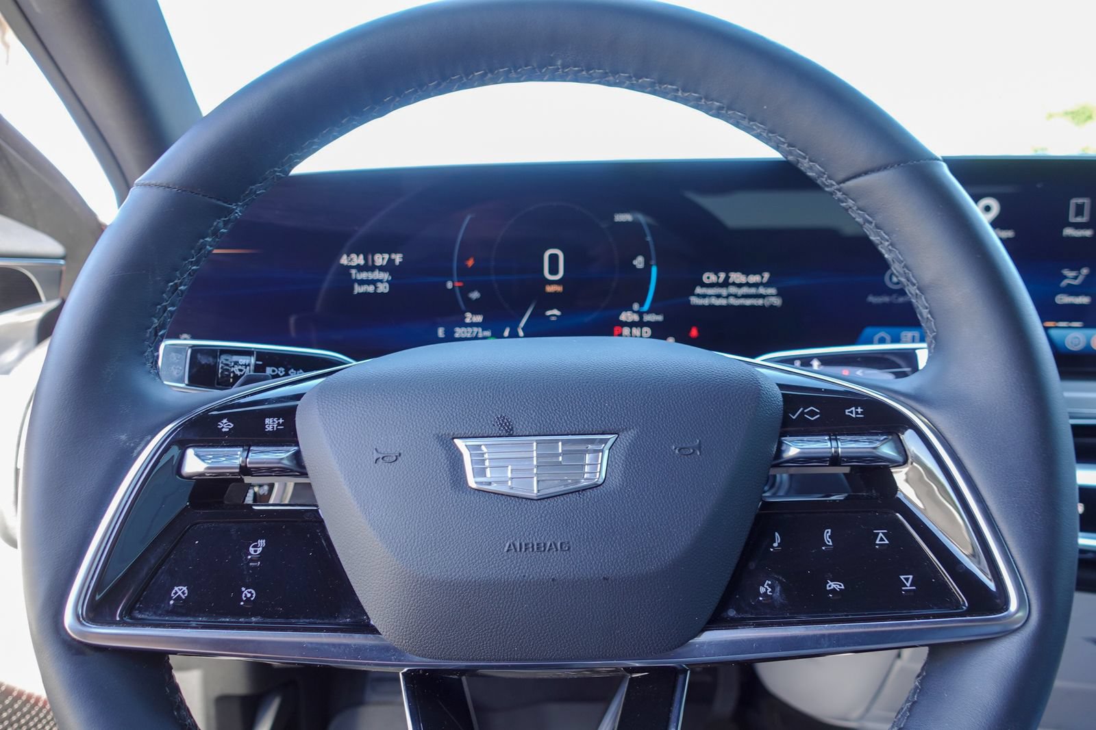 Used 2024 Cadillac Lyriq Luxury w/ LPO, Floor Liner Package RWD image 18