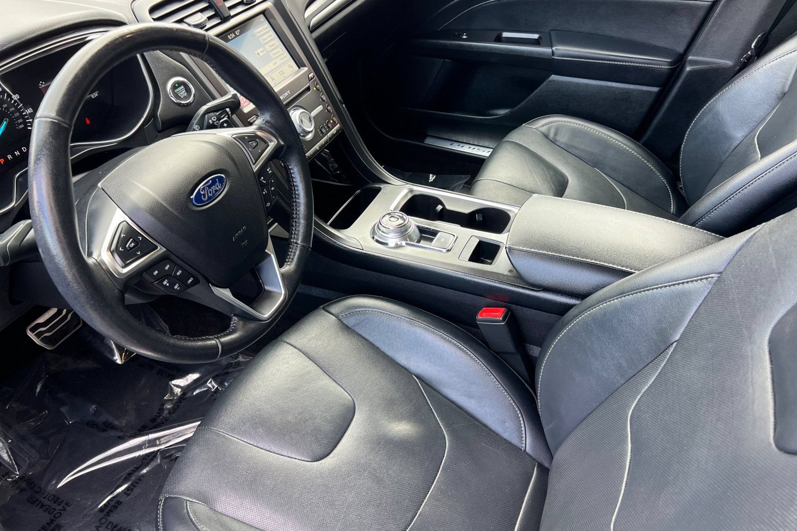 Used 2017 Ford Fusion Titanium AWD/4WD image 10