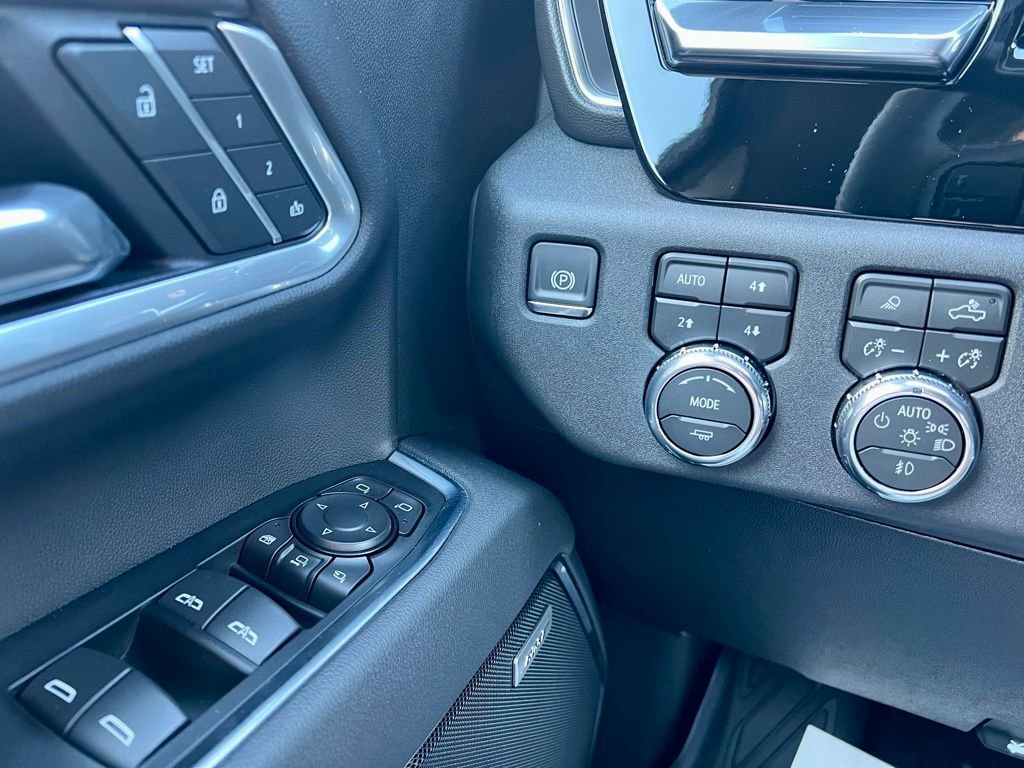 New 2026 GMC Sierra 2500 SLT w/ SLT Premium Package image 18