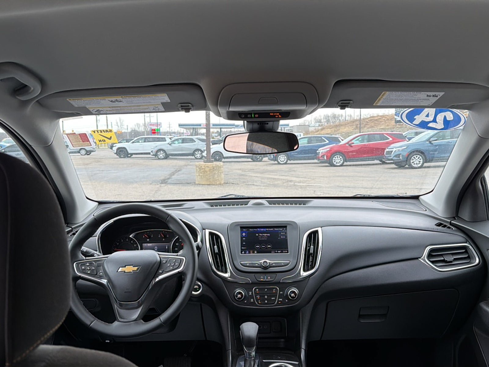 Used 2024 Chevrolet Equinox LT w/ LPO, Floor Liner Package FWD image 17