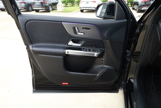 Used 2020 Mercedes-Benz GLB 250 image 23