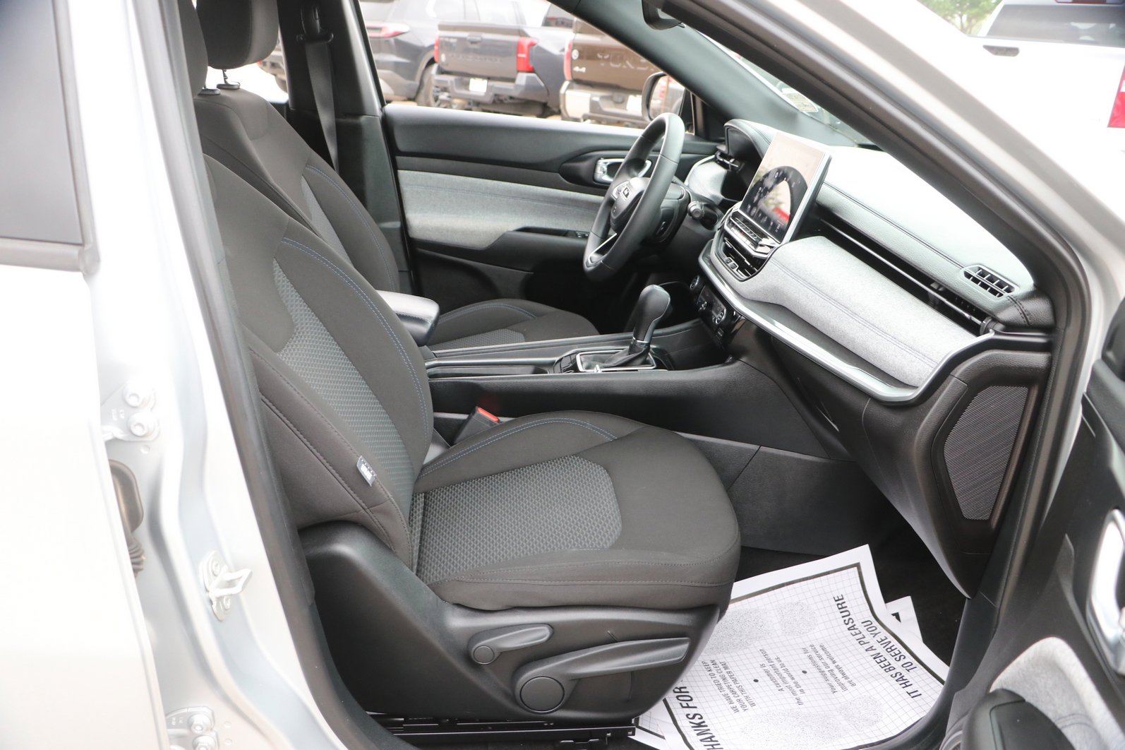 Used 2024 Jeep Compass Sport AWD/4WD image 32