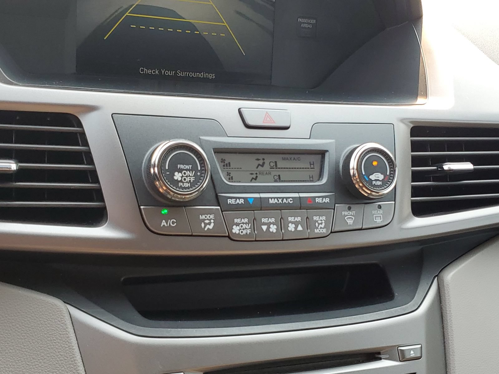 Used 2015 Honda Odyssey LX image 27