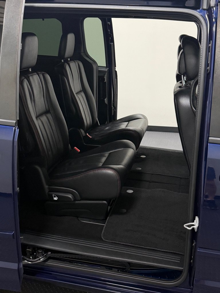 Used 2017 Dodge Grand Caravan GT FWD image 11