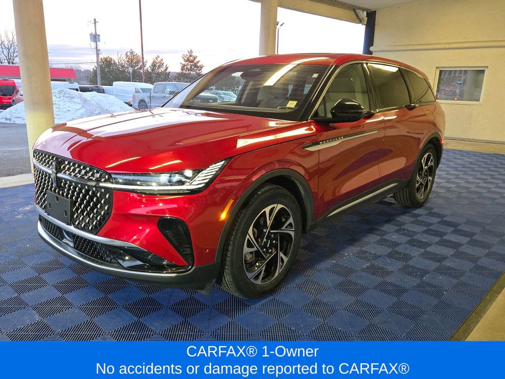 Used 2024 Lincoln Nautilus Premier w/ Equipment Group 102A image 4