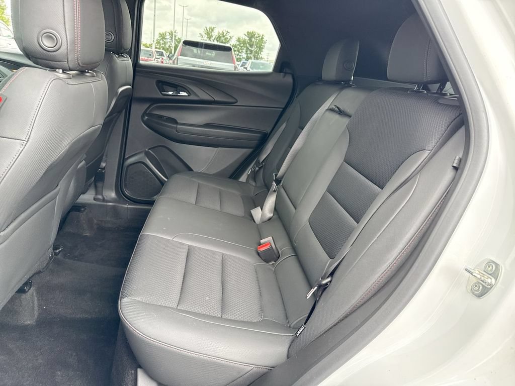 Used 2023 Chevrolet TrailBlazer RS AWD/4WD image 23