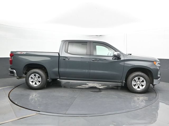 Used 2025 Chevrolet Silverado 1500 LT AWD/4WD image 4