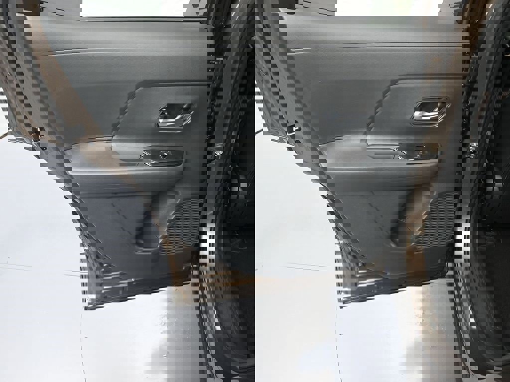 New 2026 Nissan Kicks SR image 20