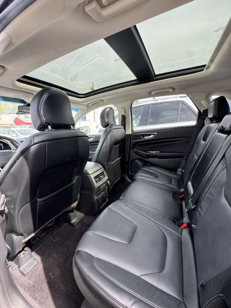 Used 2015 Ford Edge Titanium w/ Equipment Group 302A AWD/4WD image 16