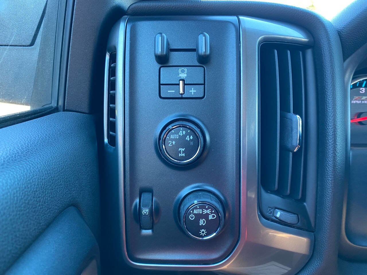 Used 2015 Chevrolet Silverado 1500 LT w/ All Star Edition image 19