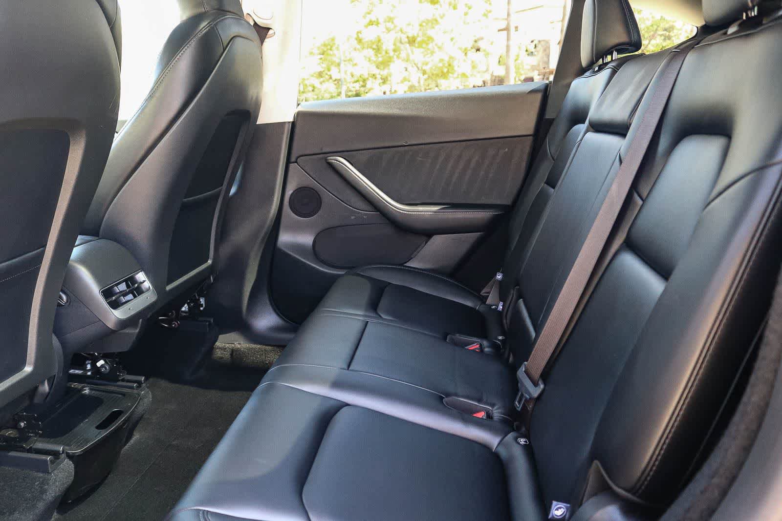 Used 2025 Tesla Model Y Performance AWD/4WD image 16
