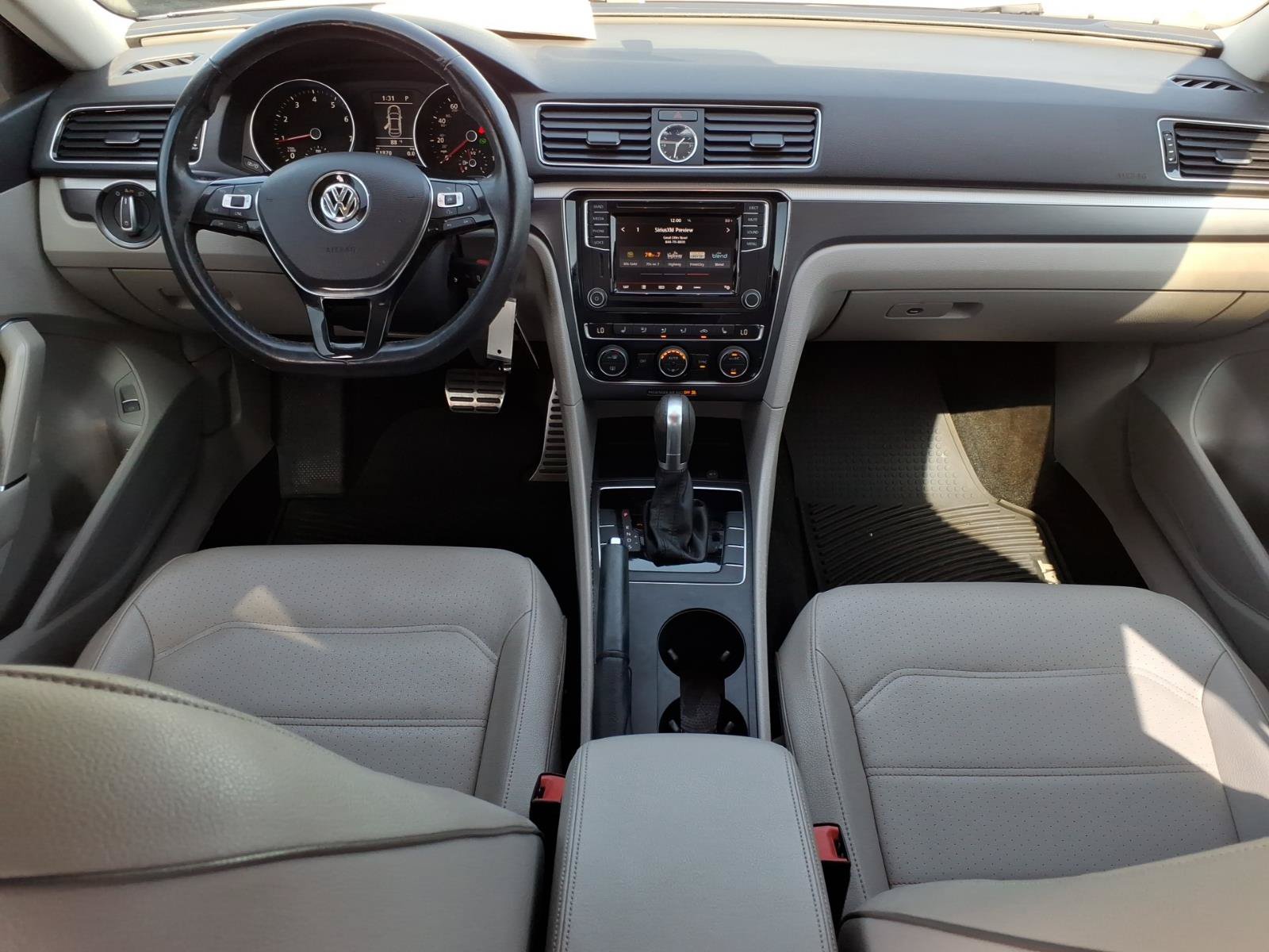 Used 2017 Volkswagen Passat 1.8T R-Line FWD image 20