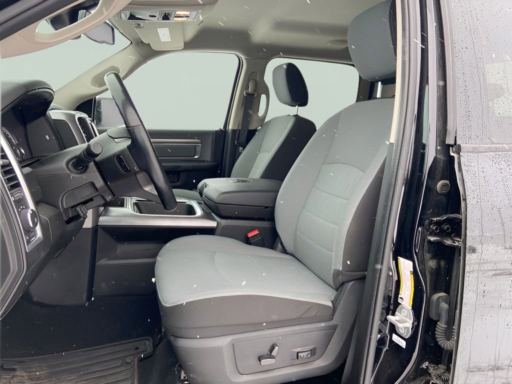 Used 2022 RAM 1500 Classic SLT w/ Black Appearance Group image 22