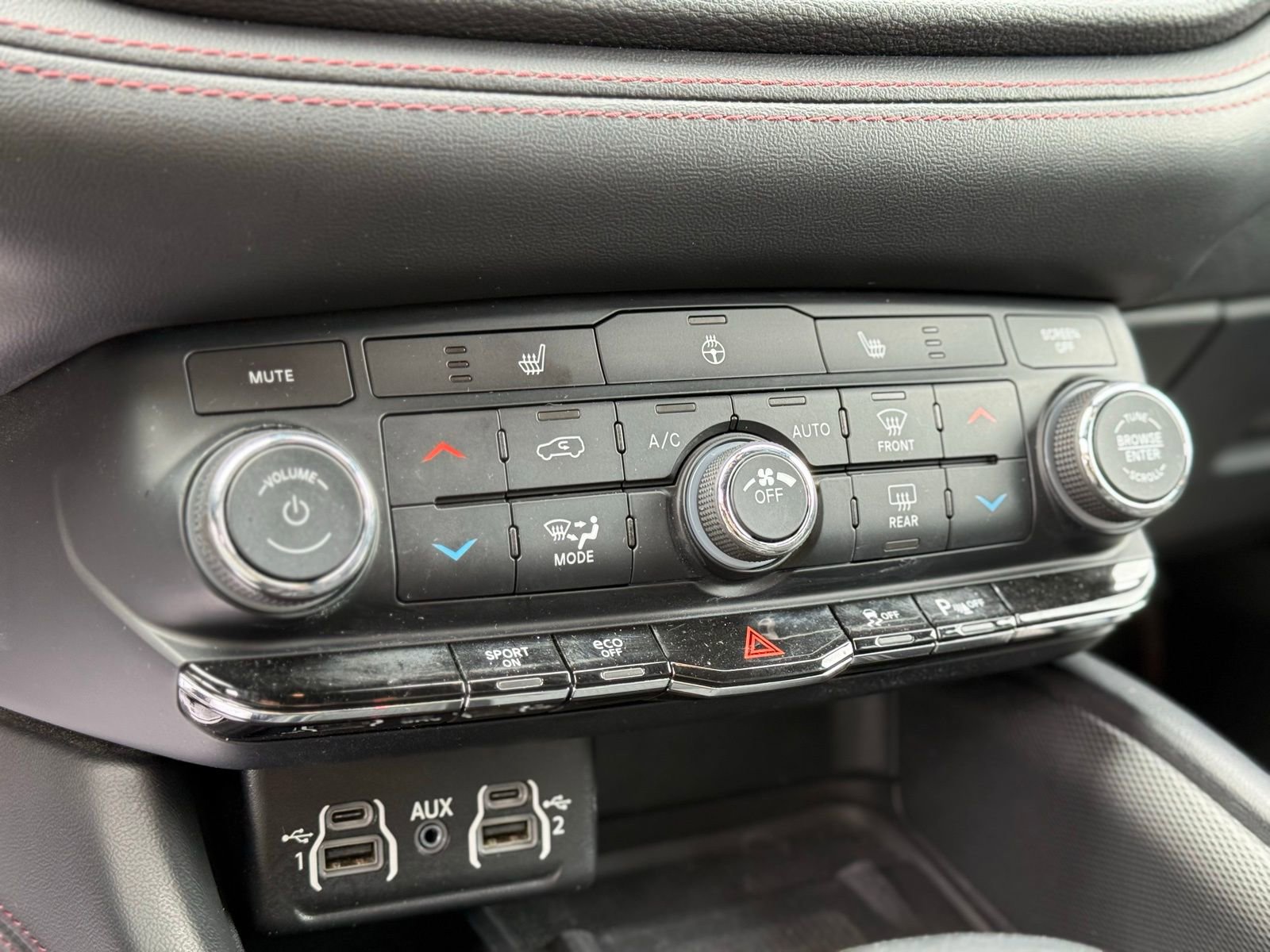 Used 2022 Dodge Durango R/T w/ Blacktop Package image 21