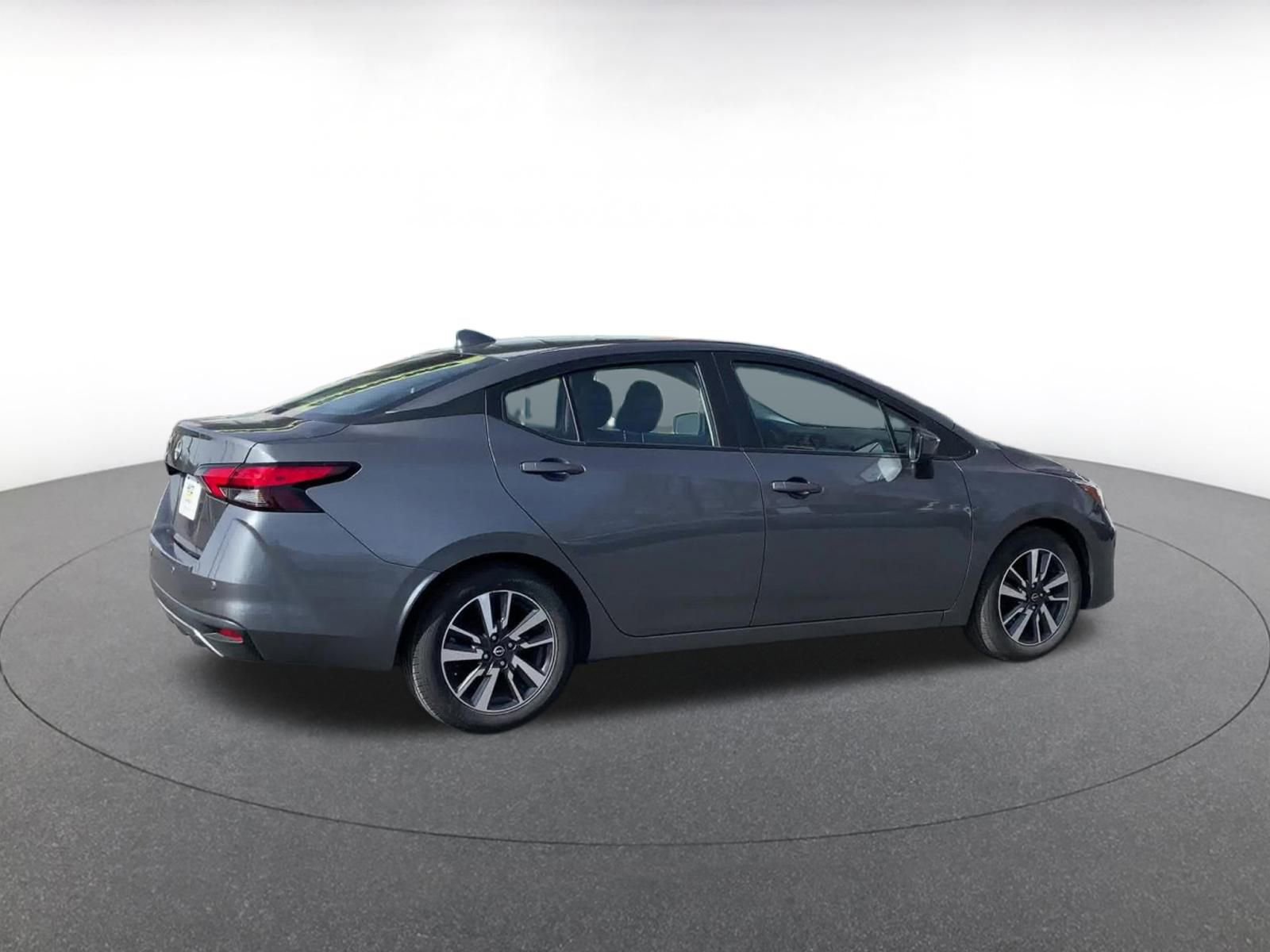 Used 2025 Nissan Versa SV image 15