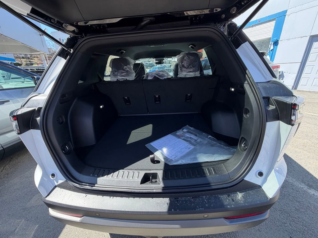 New 2026 Chevrolet Equinox LT image 11