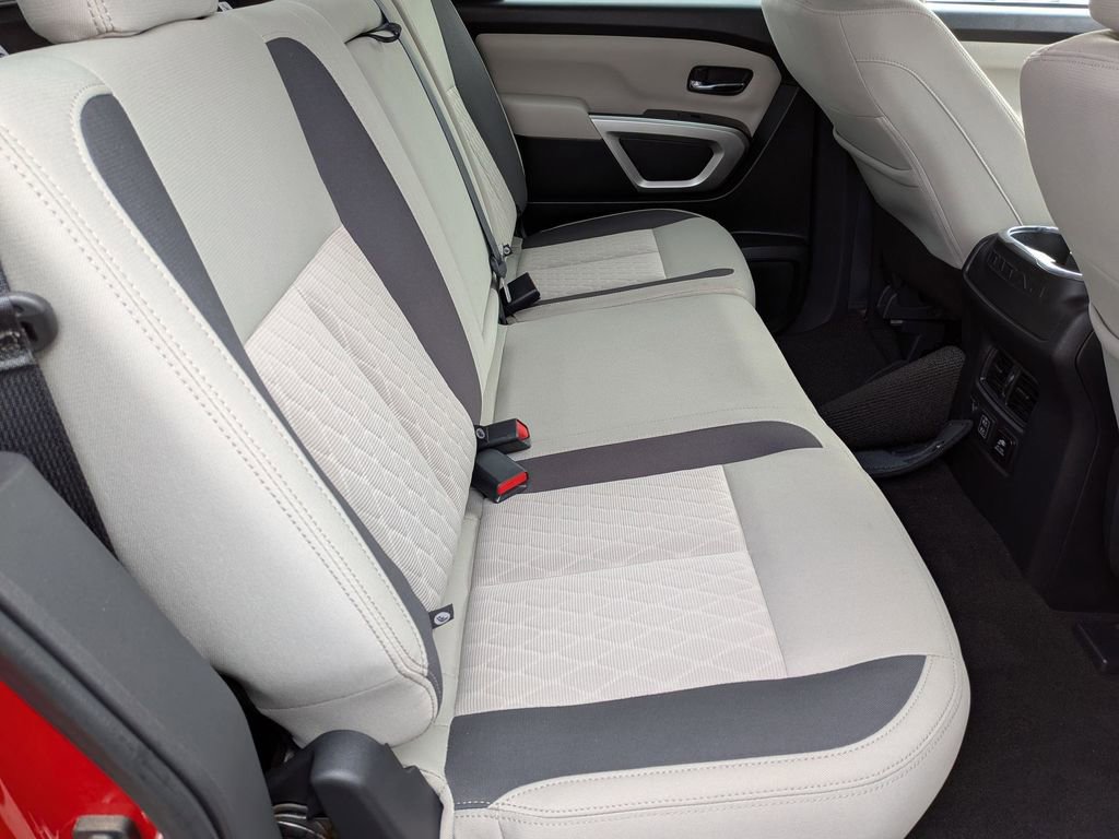 Used 2024 Nissan Titan SV w/ SV Convenience Package image 19