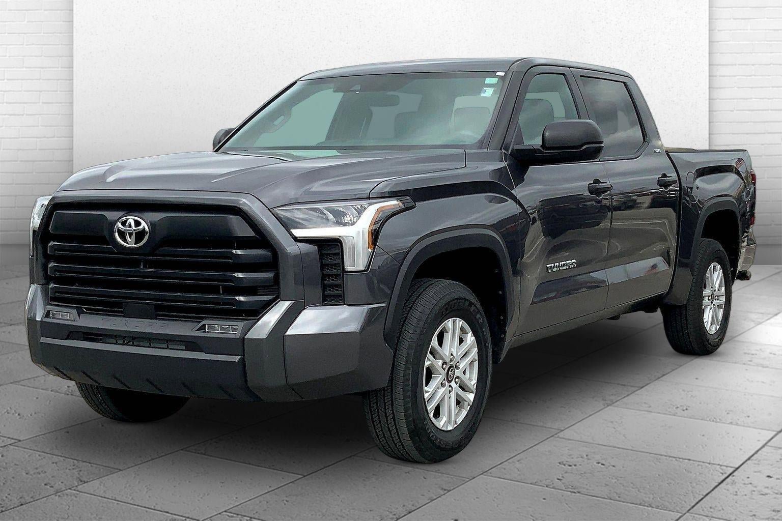 Used 2025 Toyota Tundra SR5 AWD/4WD image 12