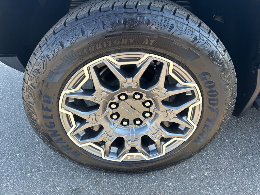 Used 2024 GMC Hummer EV 3X image 37