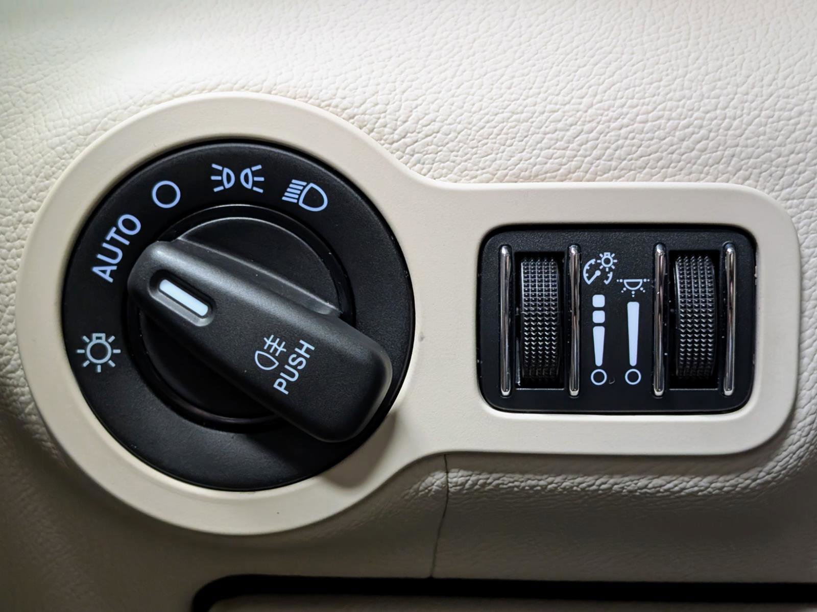 Used 2014 Maserati Quattroporte GTS image 35