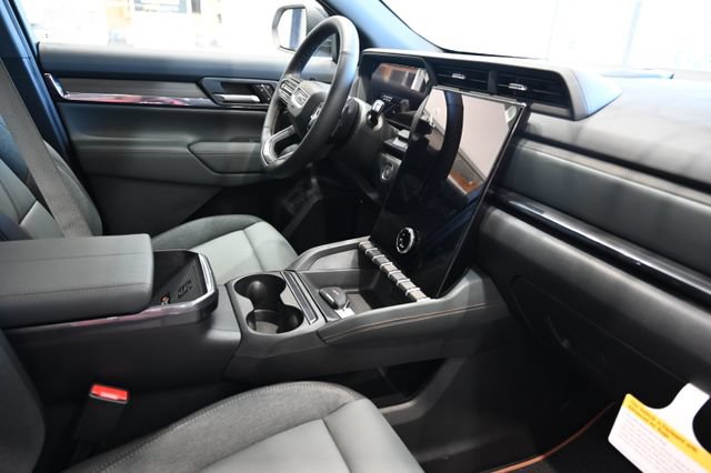 New 2026 GMC Terrain AT4 w/ Convenience Package III AWD/4WD image 13
