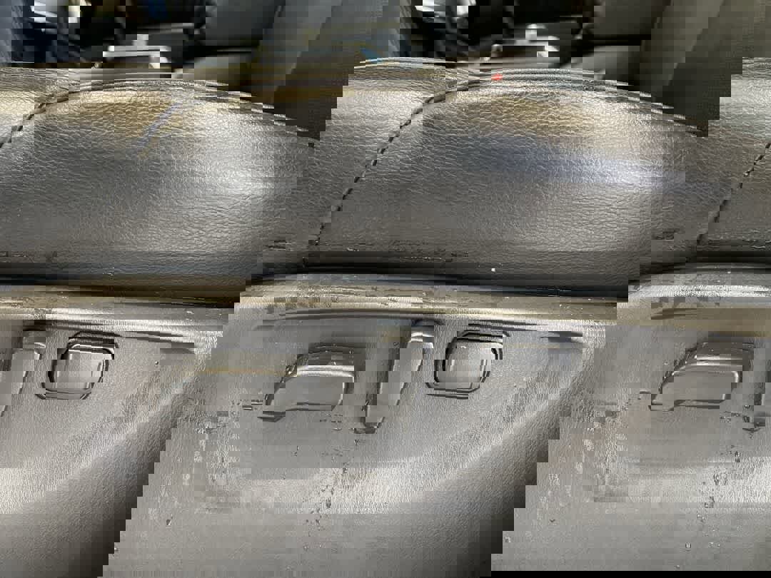 Used 2022 Nissan Armada SL w/ Captain's Chairs Package image 12