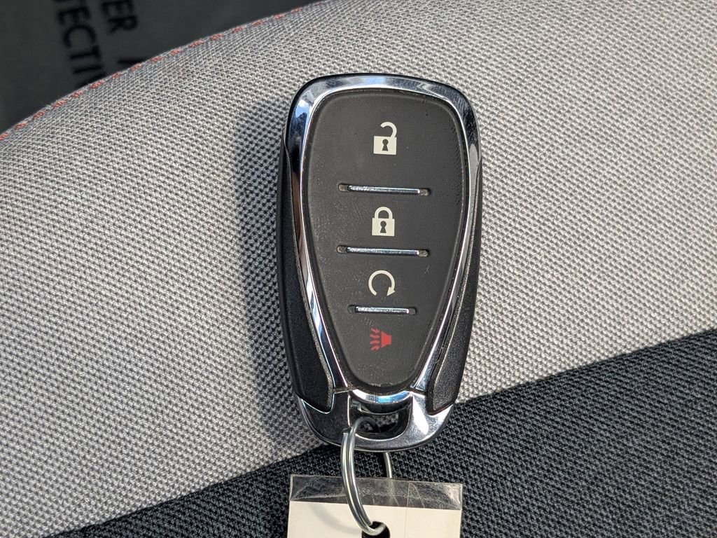 Used 2021 Chevrolet Bolt LT FWD image 28