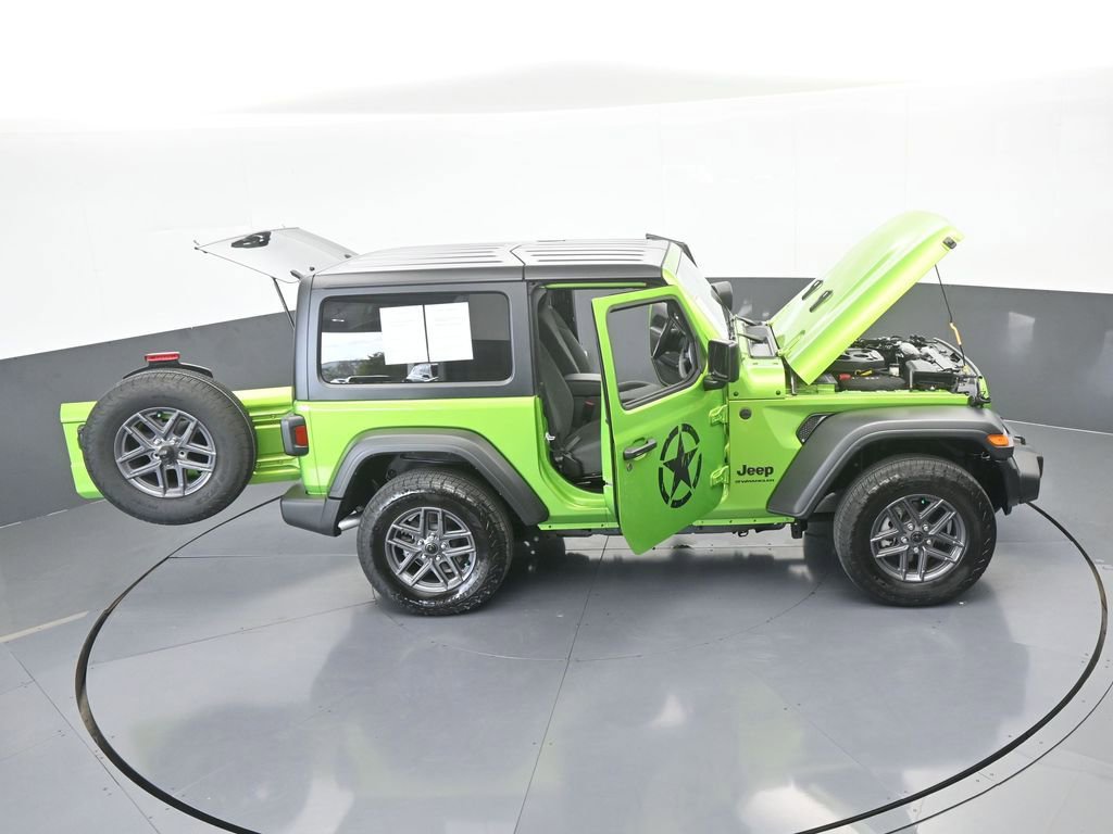 Used 2025 Jeep Wrangler Sport image 61