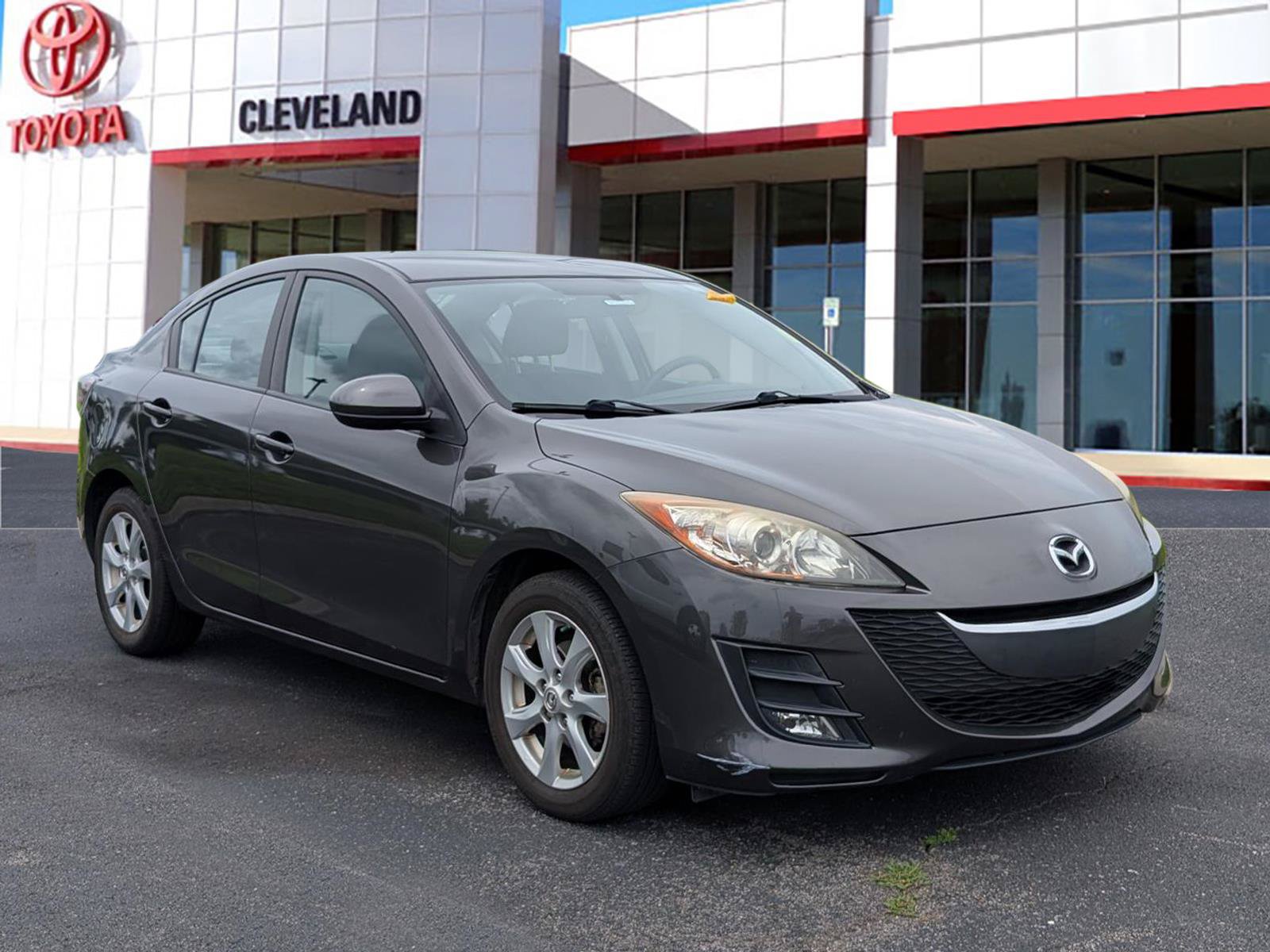 Used 2010 MAZDA MAZDA3 i Touring FWD image 2