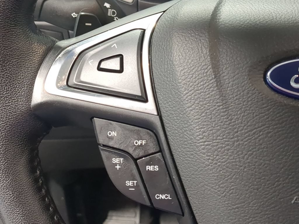 Used 2018 Ford Edge SEL w/ Equipment Group 201A AWD/4WD image 28