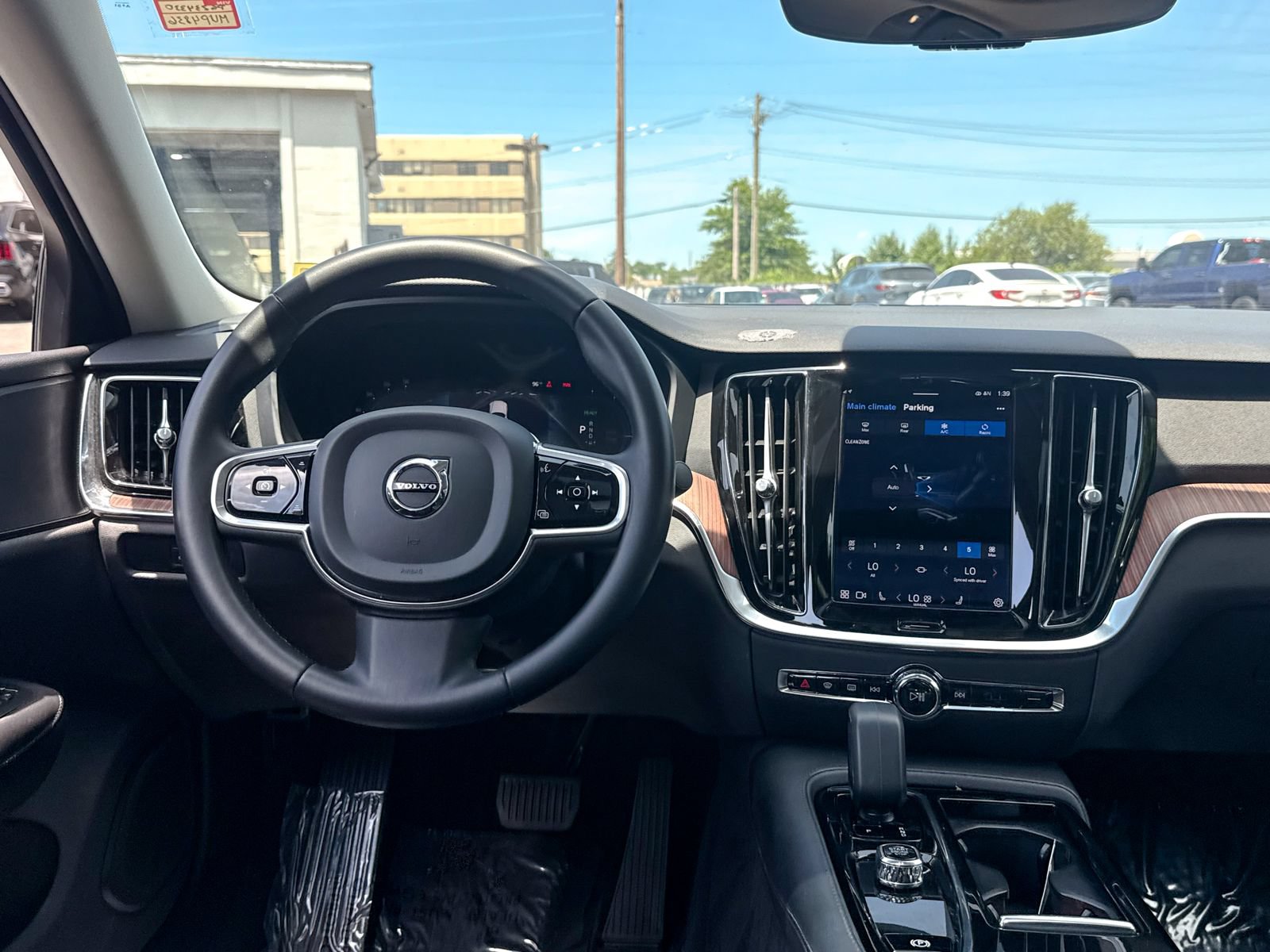 Used 2023 Volvo S60 T8 Plus AWD/4WD image 24