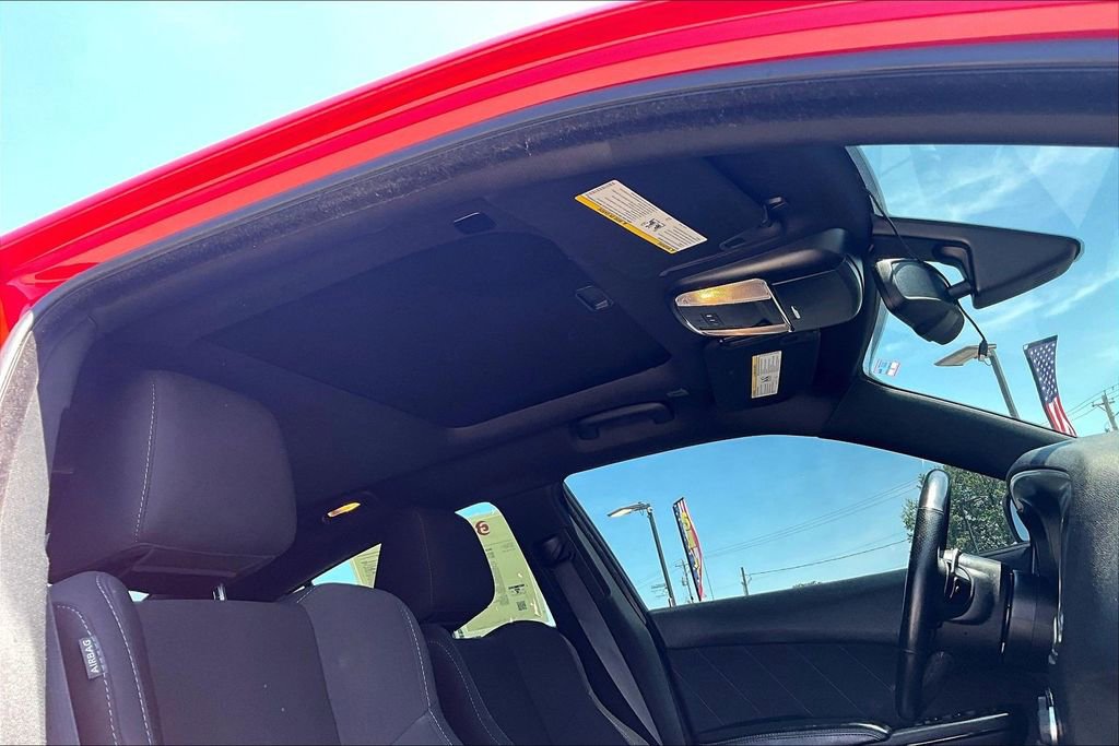 Used 2019 Dodge Charger R/T w/ Blacktop Package RWD image 22