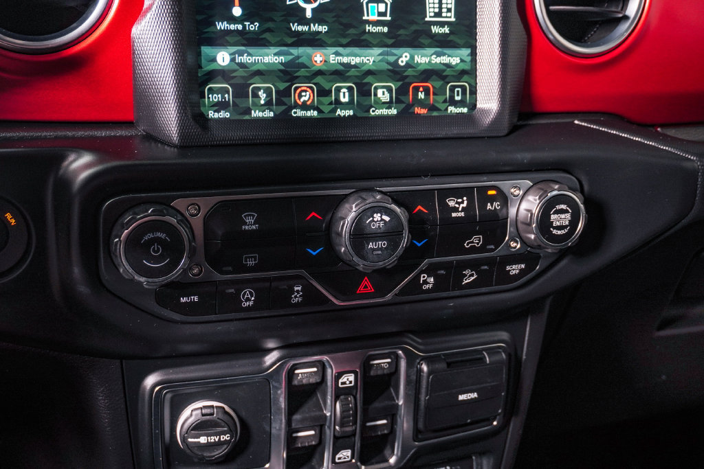 Used 2018 Jeep Wrangler Unlimited Rubicon AWD/4WD image 24