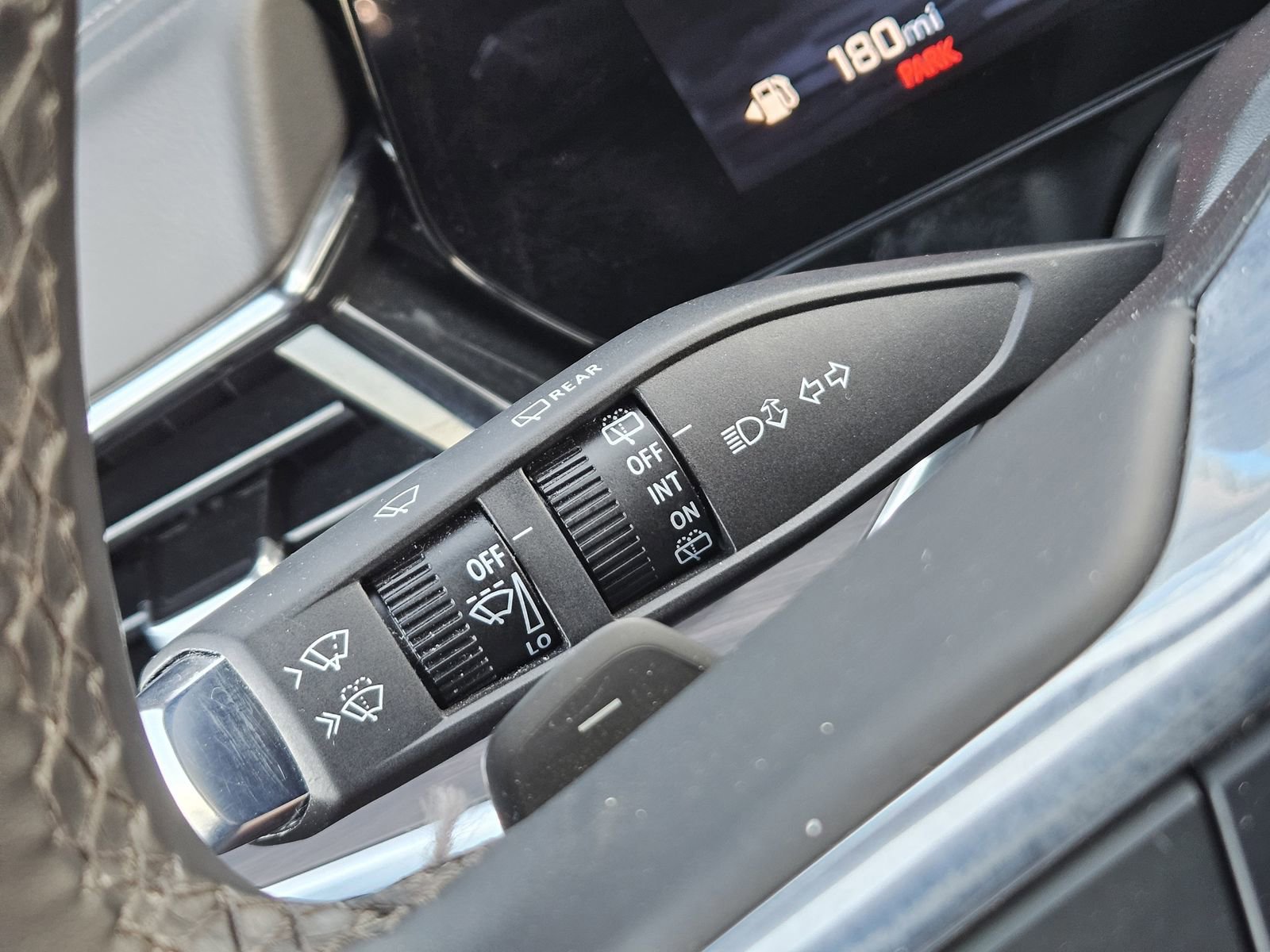 Certified 2025 Chevrolet Tahoe LT image 27