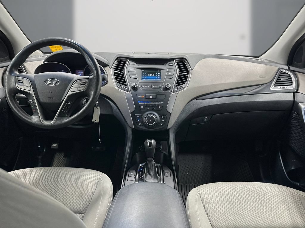 Used 2016 Hyundai Santa Fe SE AWD/4WD image 18
