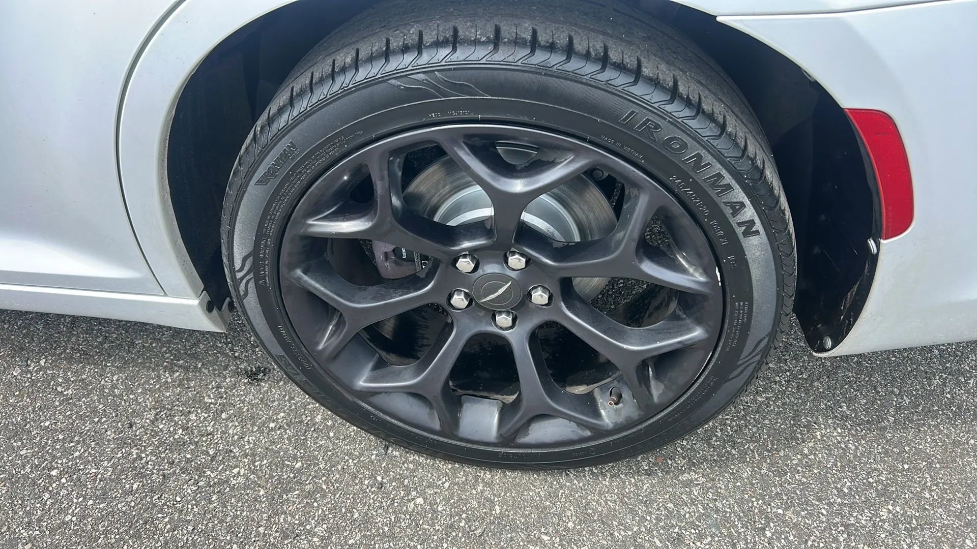 Used 2019 Chrysler 300 Touring w/ Sport Appearance Package RWD image 27