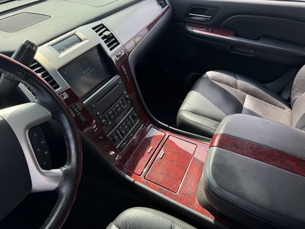 Used 2008 Cadillac Escalade EXT AWD/4WD image 17