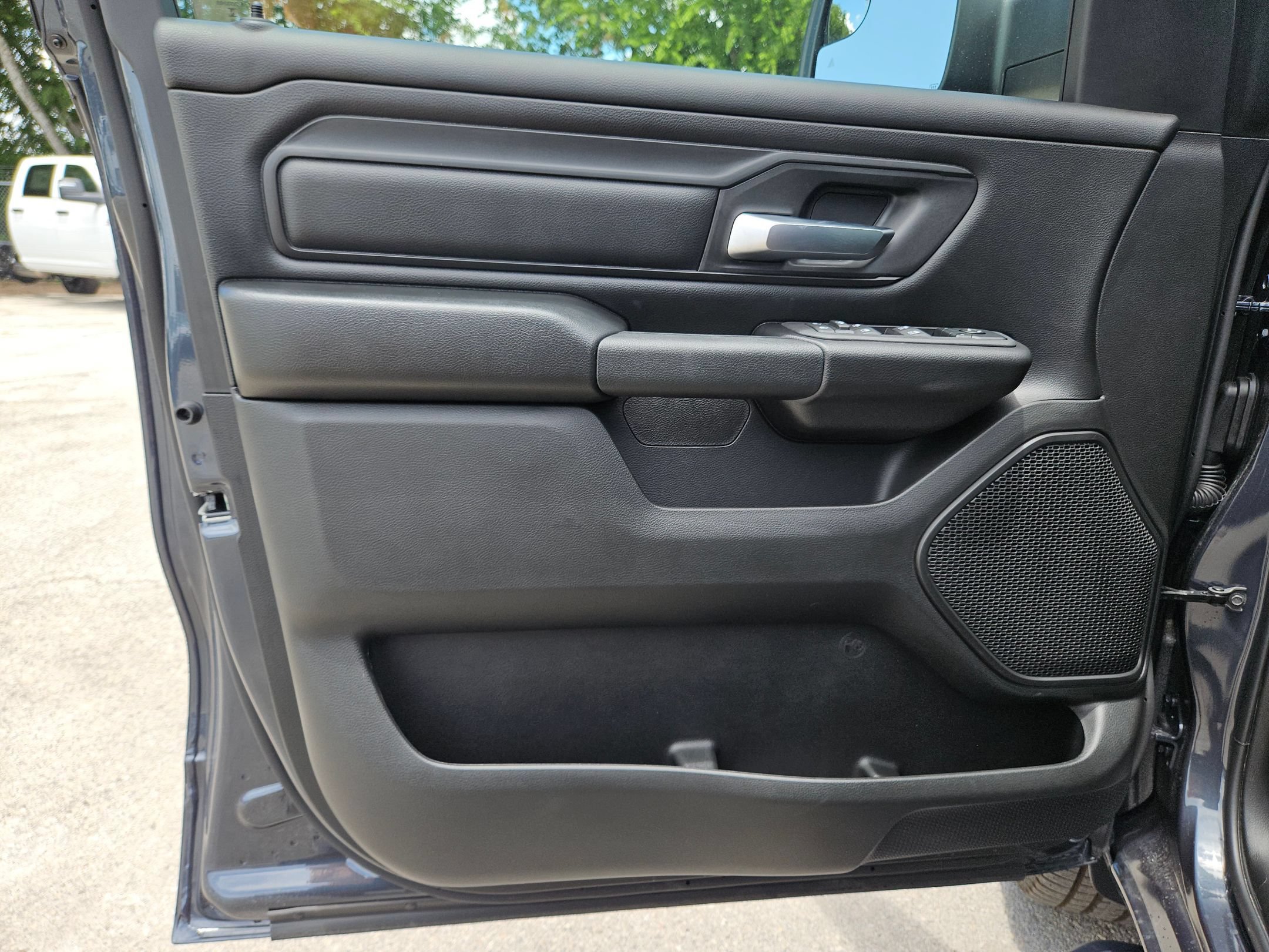 New 2026 RAM 1500 Express AWD/4WD image 11